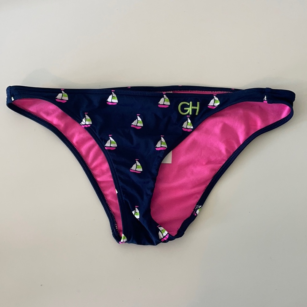Gilly Hicks bikini bottoms. Size M. Never worn.